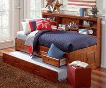 Load image into Gallery viewer, Blakely Daybed - Full Size with Twin Trundle